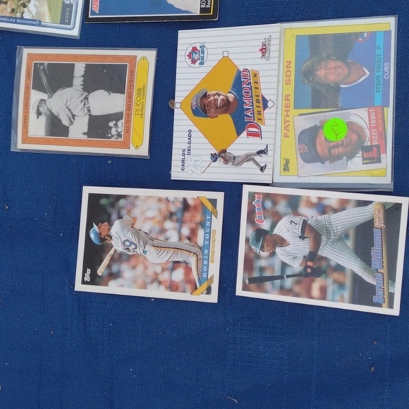 Baseball Card Lot - Picture 4 of 5